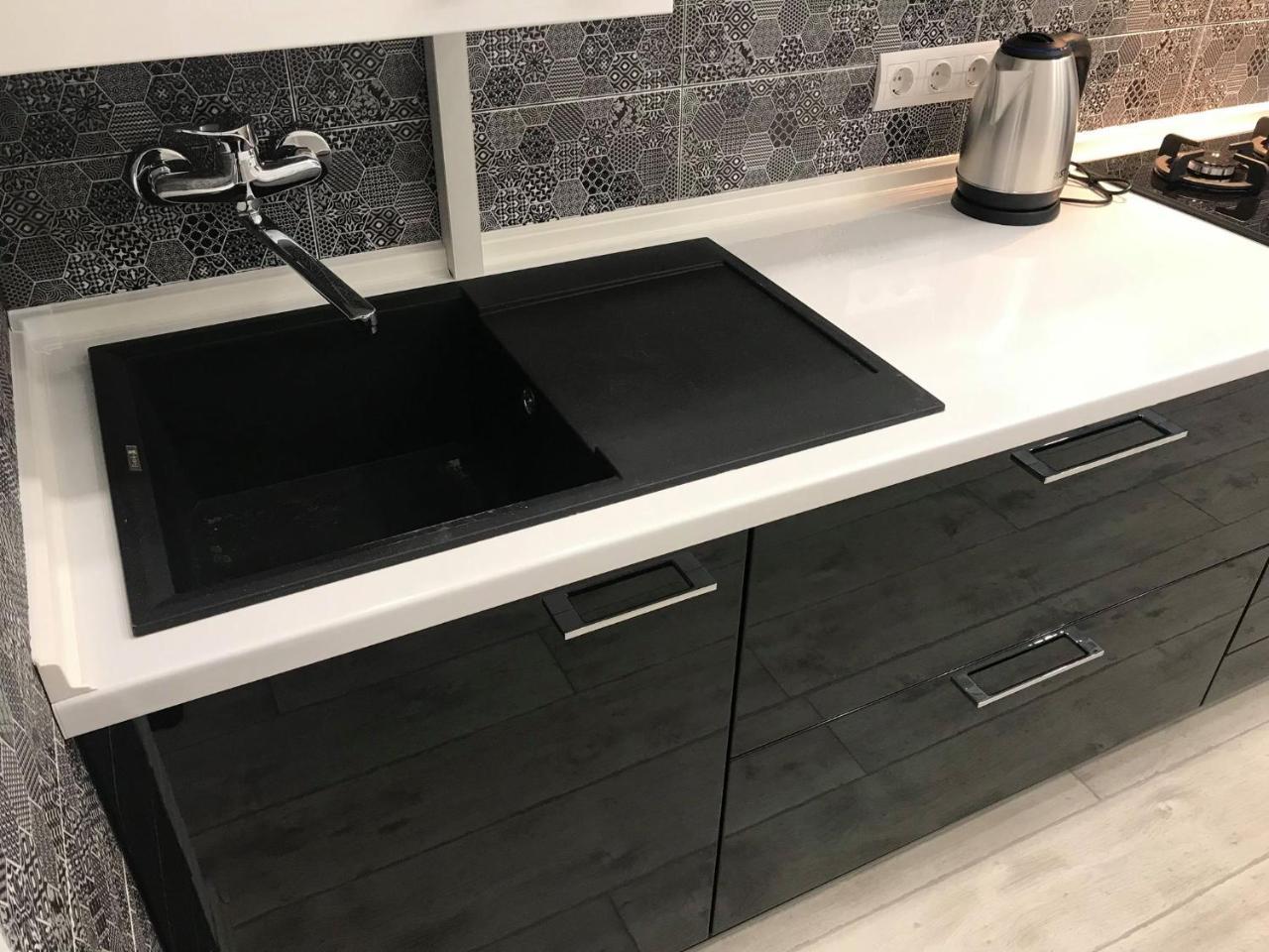Modern Apartment Lviv Luaran gambar