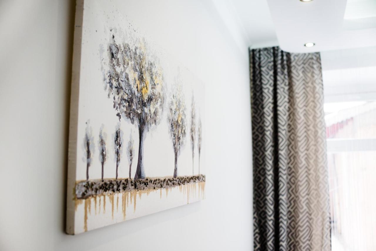 Modern Apartment Lviv Luaran gambar